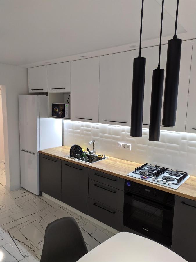 Cozy 75 Apart In Center - 2Х Кімнатна Квартира В Центрі Кропивницького Kropyvnytskyj Exteriör bild
